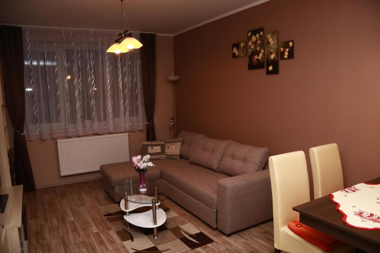 Ametiszt Apartman Apartment Sarvar Luaran gambar